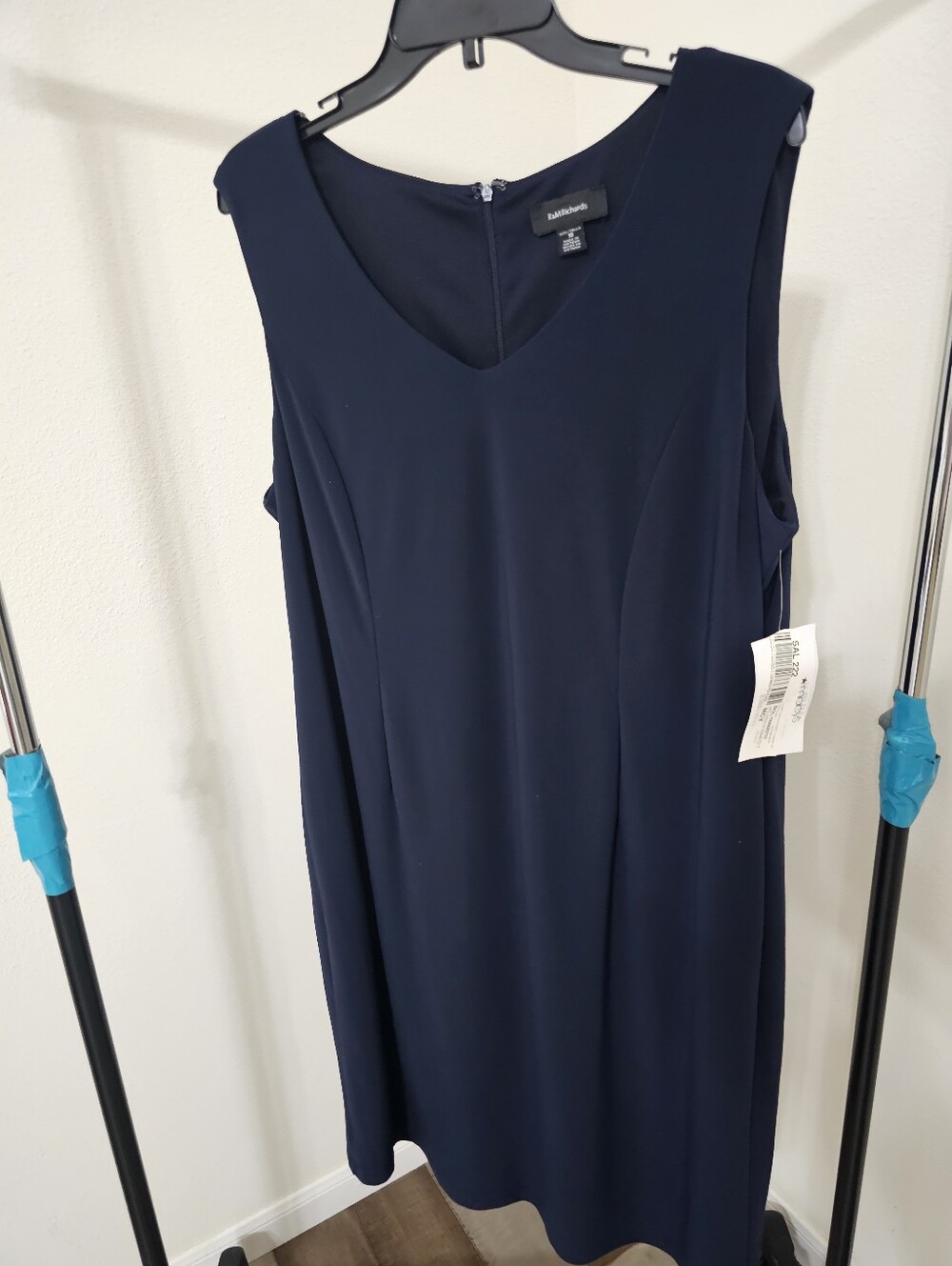 Women's Clothing (829)